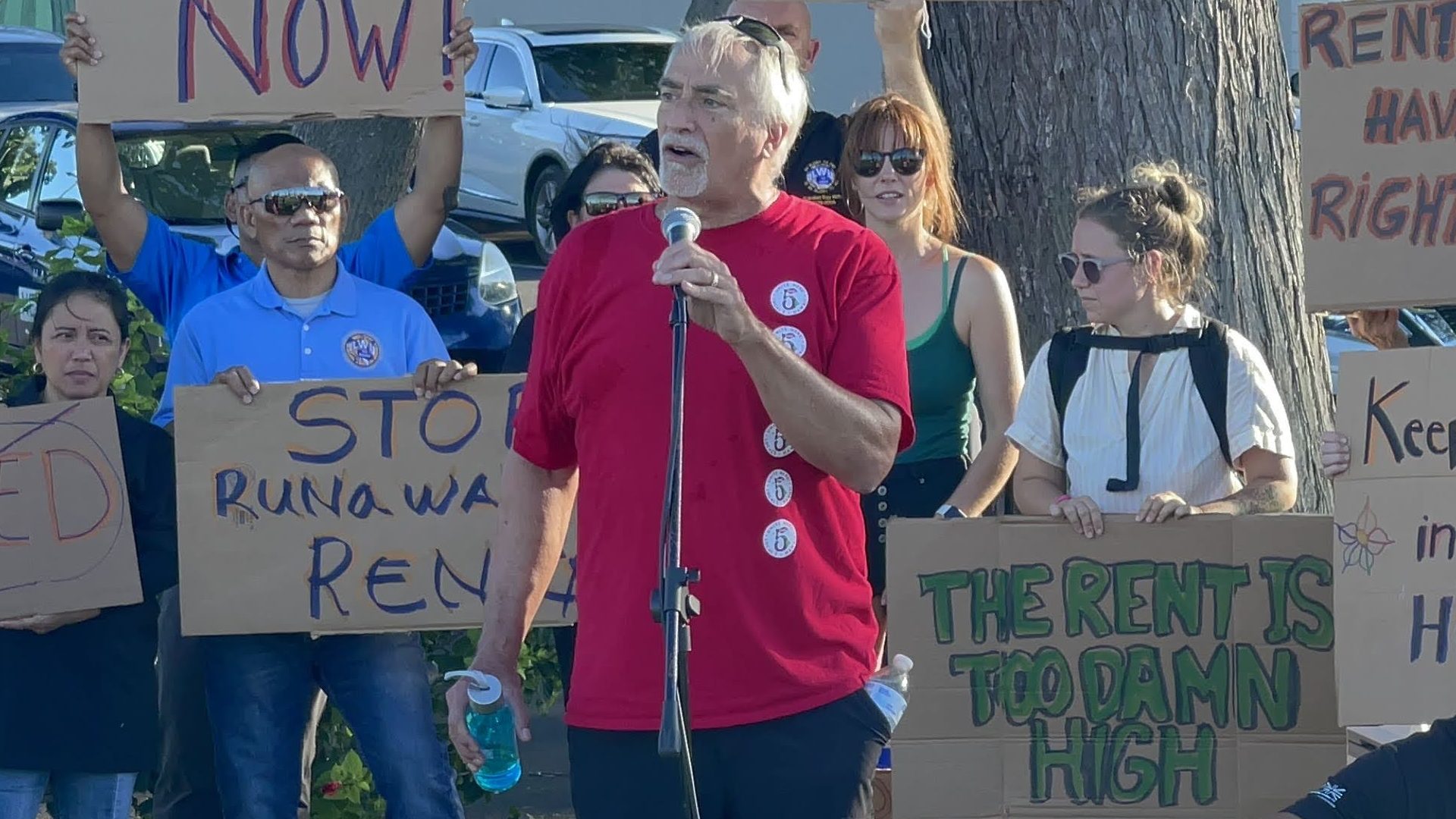 Eric Gill of Unite Local 5 speaks at the Tenants Rally. Kahului, Maui, Hawaii (Photo Credit: Kawika Hoke)