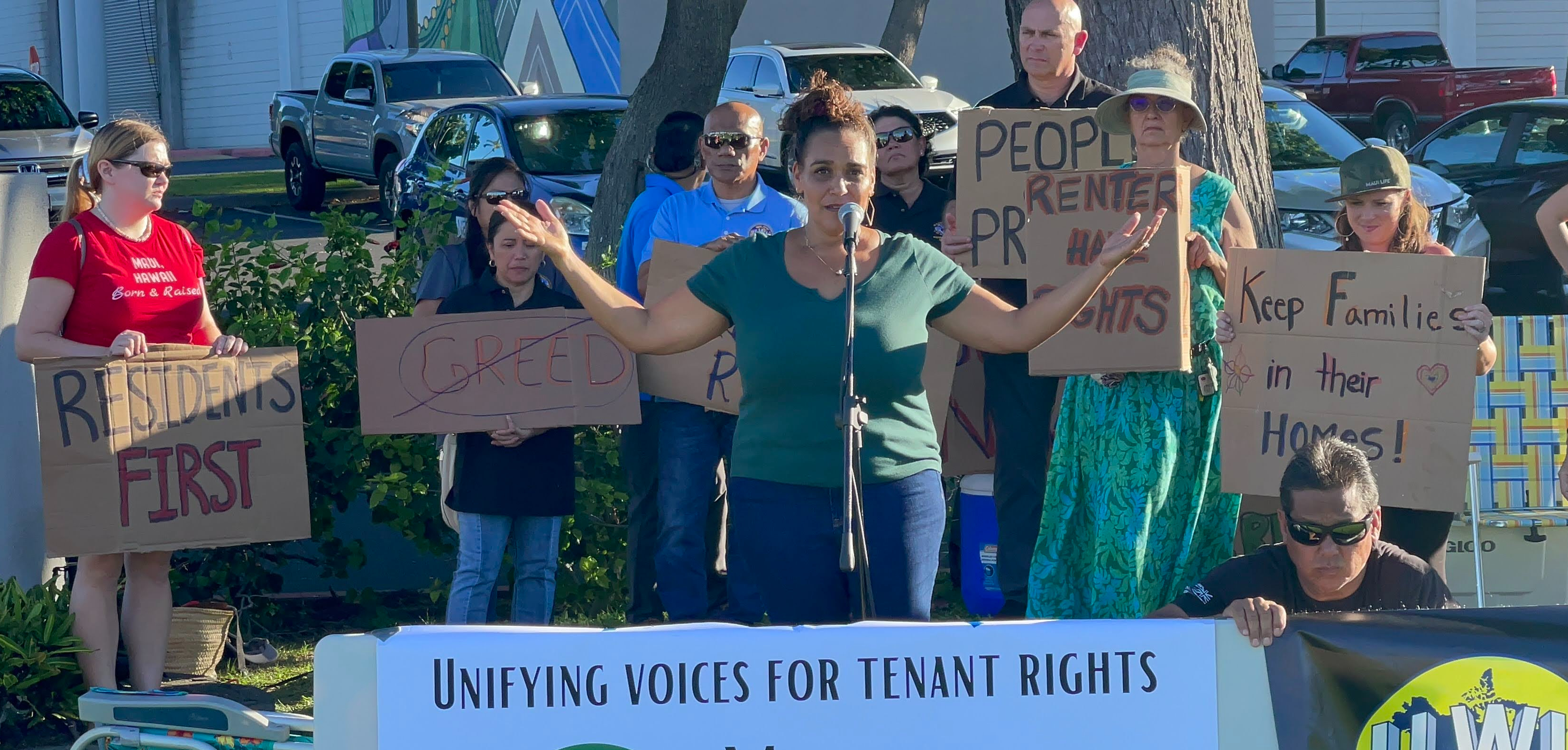 Rally organizer Nara Boone speaks on behalf of tenants. Kahului, Maui, Hawaii (Photo Credit: Kawika Hoke)